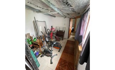 VENTA DE CASA CON LOCAL SOBRE LOTE DE 341m2 EN MIRAMAR