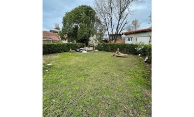 VENTA DE CASA CON LOCAL SOBRE LOTE DE 341m2 EN MIRAMAR