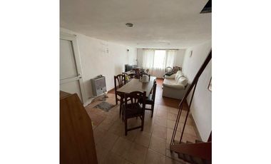 VENTA DE CASA CON LOCAL SOBRE LOTE DE 341m2 EN MIRAMAR