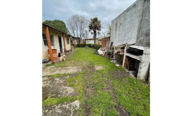 VENTA DE CASA CON LOCAL SOBRE LOTE DE 341m2 EN MIRAMAR