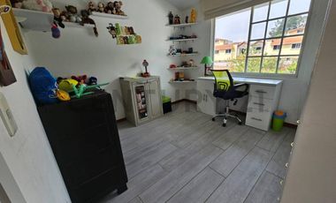 Se Vende Hermosa casa Esquinera sector Ilalo