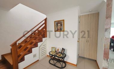 Se Vende Hermosa casa Esquinera sector Ilalo