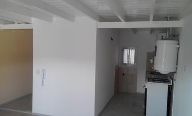 DEPTO 2 AMB.TIPO LOFT CON COCHERA , COMPLEJO CON PISICINA 2 PISO POR ESCALERA.SIN EXPENSAS NI ABL