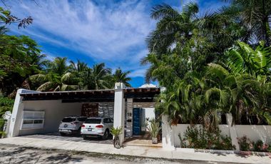 Villa mediterránea a pasos de la playa en venta