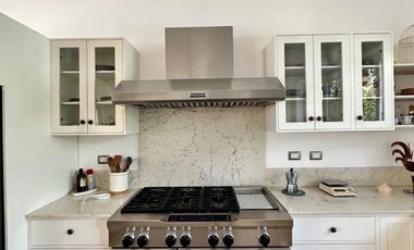 Villa mediterránea a pasos de la playa en venta