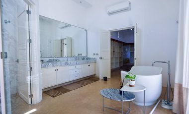 Villa mediterránea a pasos de la playa en venta