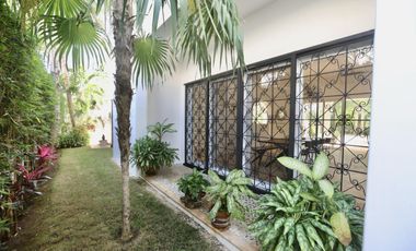 Villa mediterránea a pasos de la playa en venta
