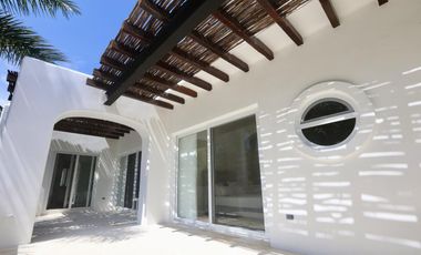 Villa mediterránea a pasos de la playa en venta
