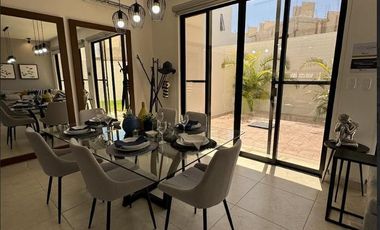 CASA EN VENTA EN CANCUN DE 3 HABITACIONES CON ALBERCA Y GIMNASIO