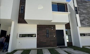 CASA EN VENTA EN CANCUN DE 3 HABITACIONES CON ALBERCA Y GIMNASIO
