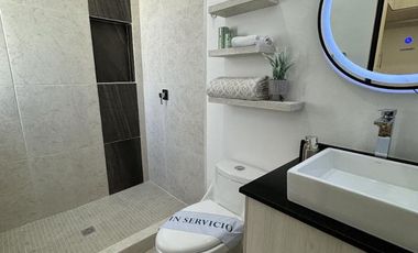 CASA EN VENTA EN CANCUN DE 3 HABITACIONES CON ALBERCA Y GIMNASIO
