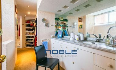 Casa Venta  Lomas de Tecamachalco.