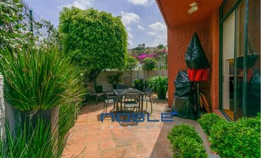 Casa Venta  Lomas de Tecamachalco.