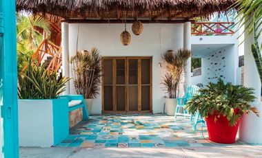 Casa de 2 recámaras con alberca en venta  en Sisal, Yucatán.