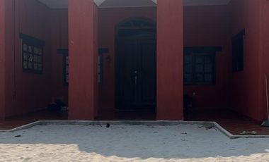 CASA EN VENTA EN LA ORILLA DEL MAR EN MAHAHUAL