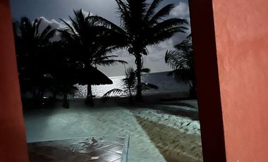 CASA EN VENTA EN LA ORILLA DEL MAR EN MAHAHUAL