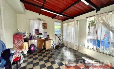 CASA 3 AMBIENTES SOBRE LOTE PROPIO, EN PLANTA BAJA, CON JARDIN Y FONDO