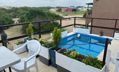 Casa en venta - 4 Dormitorios 3 Baños - Cochera - 350Mts2 - Costa Esmeralda