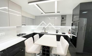 10990 UF! DUPLEX REMODELADO 4D, METRO L LEONES