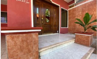 HERMOSA CASA EN CHETUMAL CON ALBERCA!