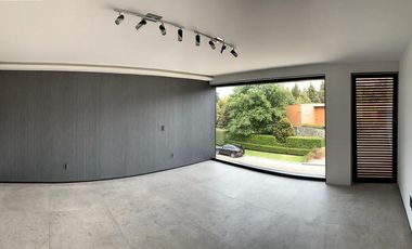 Casa Nueva Minimalista en Club de Golf los Encinos