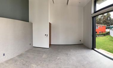 Casa Nueva Minimalista en Club de Golf los Encinos