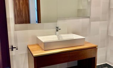 Casa Nueva Minimalista en Club de Golf los Encinos