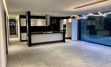 Casa Nueva Minimalista en Club de Golf los Encinos