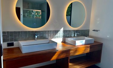 Casa Nueva Minimalista en Club de Golf los Encinos