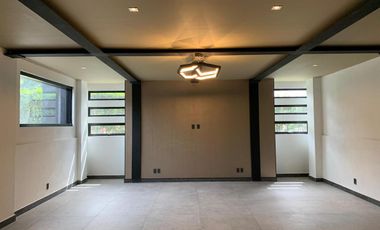 Casa Nueva Minimalista en Club de Golf los Encinos