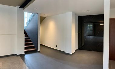 Casa Nueva Minimalista en Club de Golf los Encinos