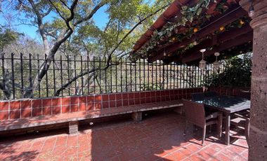 Casa con Jardín para Remodelar en San Jerónimo Lídice