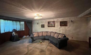 Casa con Jardín para Remodelar en San Jerónimo Lídice