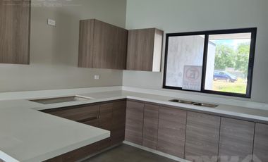 Casa - Fraccionamiento Altares Residencial