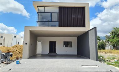 Casa - Fraccionamiento Altares Residencial