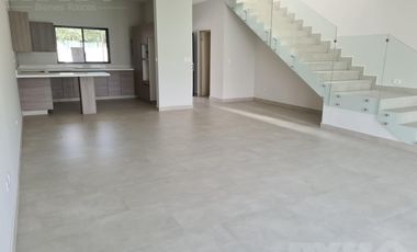 Casa - Fraccionamiento Altares Residencial