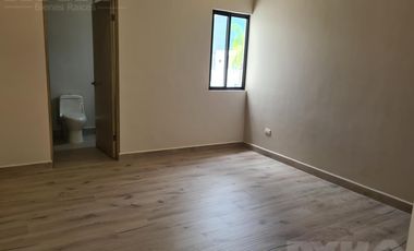 Casa - Fraccionamiento Altares Residencial