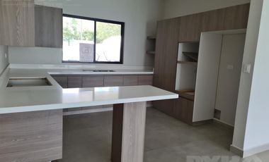 Casa - Fraccionamiento Altares Residencial