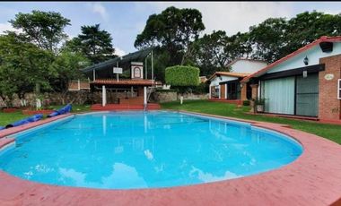 VENTA DE CASA DENTRO DE FRACCIONAMIENTO DE 6 CASAS EN IXTAPAN DE LA SAL