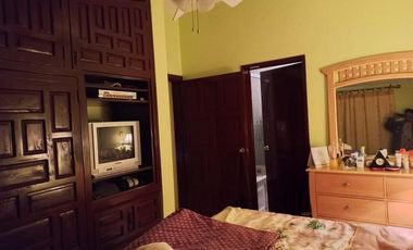 VENTA DE CASA DENTRO DE FRACCIONAMIENTO DE 6 CASAS EN IXTAPAN DE LA SAL