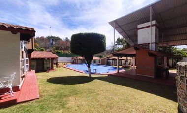 VENTA DE CASA DENTRO DE FRACCIONAMIENTO DE 6 CASAS EN IXTAPAN DE LA SAL