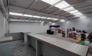 Edificio Comercial en la crespa