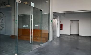 Renta de Local Comercial con doble frente – Frente a Galerías Perinorte