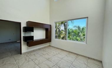 Casa en Fraccionamiento Lomas de Cuernavaca