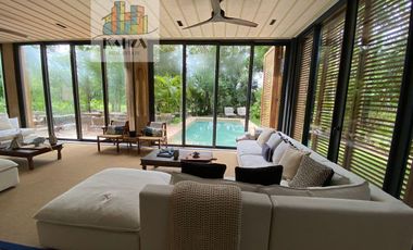 VILLA EN CAMPO DE GOLF EN LA RIVIERA MAYA
