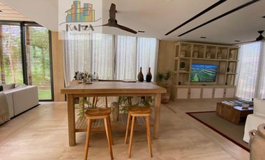 VILLA EN CAMPO DE GOLF EN LA RIVIERA MAYA
