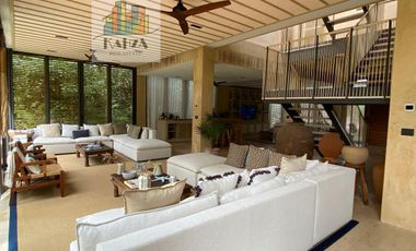 VILLA EN CAMPO DE GOLF EN LA RIVIERA MAYA