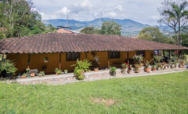 CASA CAMPESTRE en VENTA en Copacabana Vereda Yarumito Copacabana