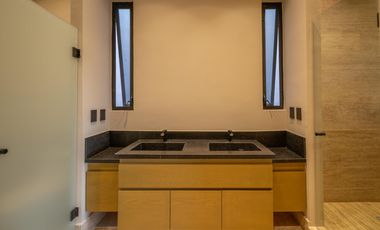 Casa en  VENTA Vía Cumbres