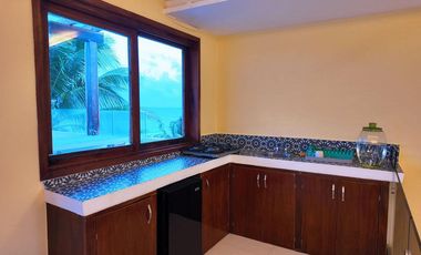 VENTA HOTEL EN TULUM A PIE DE PLAYA CON 16 HABITACIONES Y PENTHOUSE